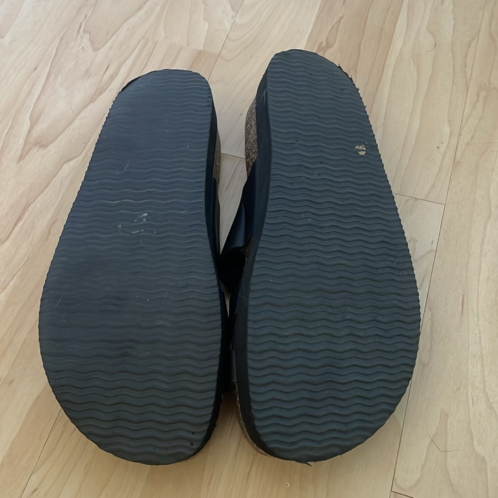 Platform sandals 🩴 - Picture 2 of 3